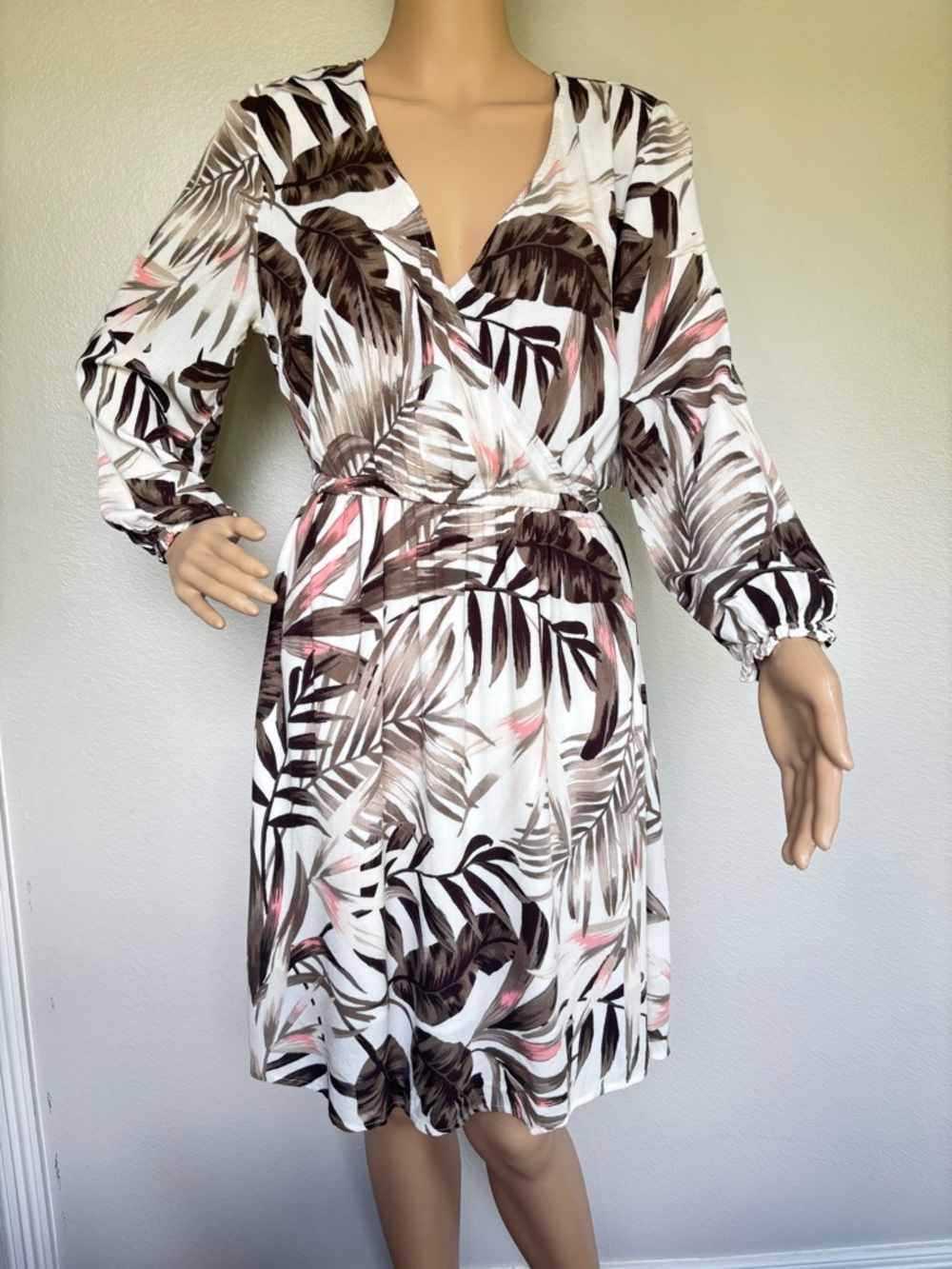 Old Navy White Tropical-Print Long Sleeve Wrap Dress with Brown and Pink Accents - Picture 11 of 16
